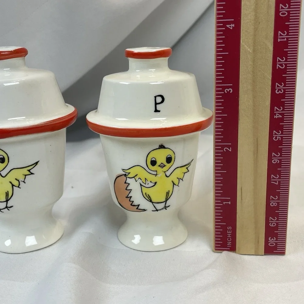 Vintage Salt & Pepper Shakers Chicks Cracked Egg Lego Japan‎ Hand Painted Rare